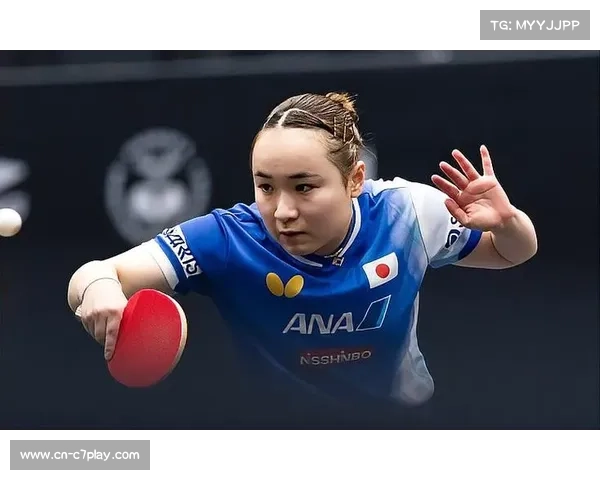 伊藤美诚与高大对手击掌画面萌翻网友，乒乓球赛场展现跨文化趣味