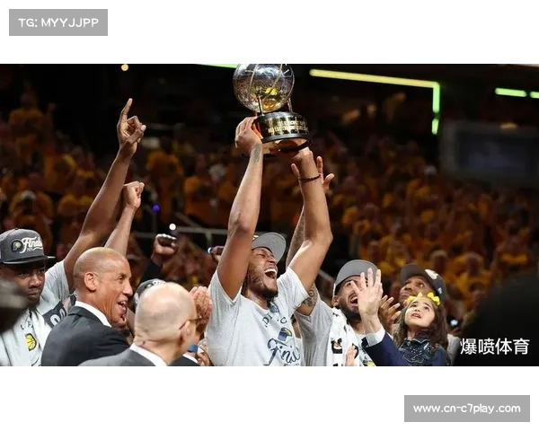 NBA杯首届冠军湖人队本届缺席，尼克斯成功捧杯延续东部球队竞争力