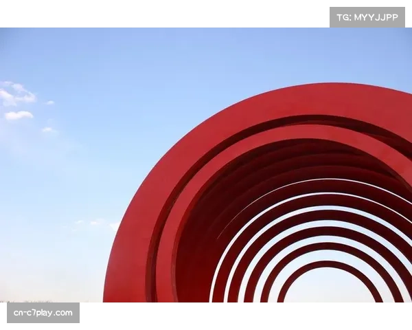 NEC奈梅亨训练基地红色弧线标记,可视化训练提升传中效率